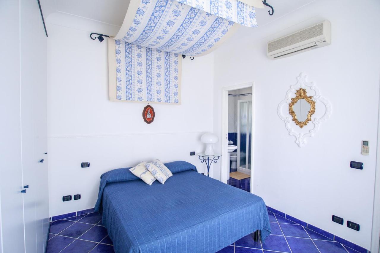 Villino Dei Gerani Villa Capri Exteriör bild
